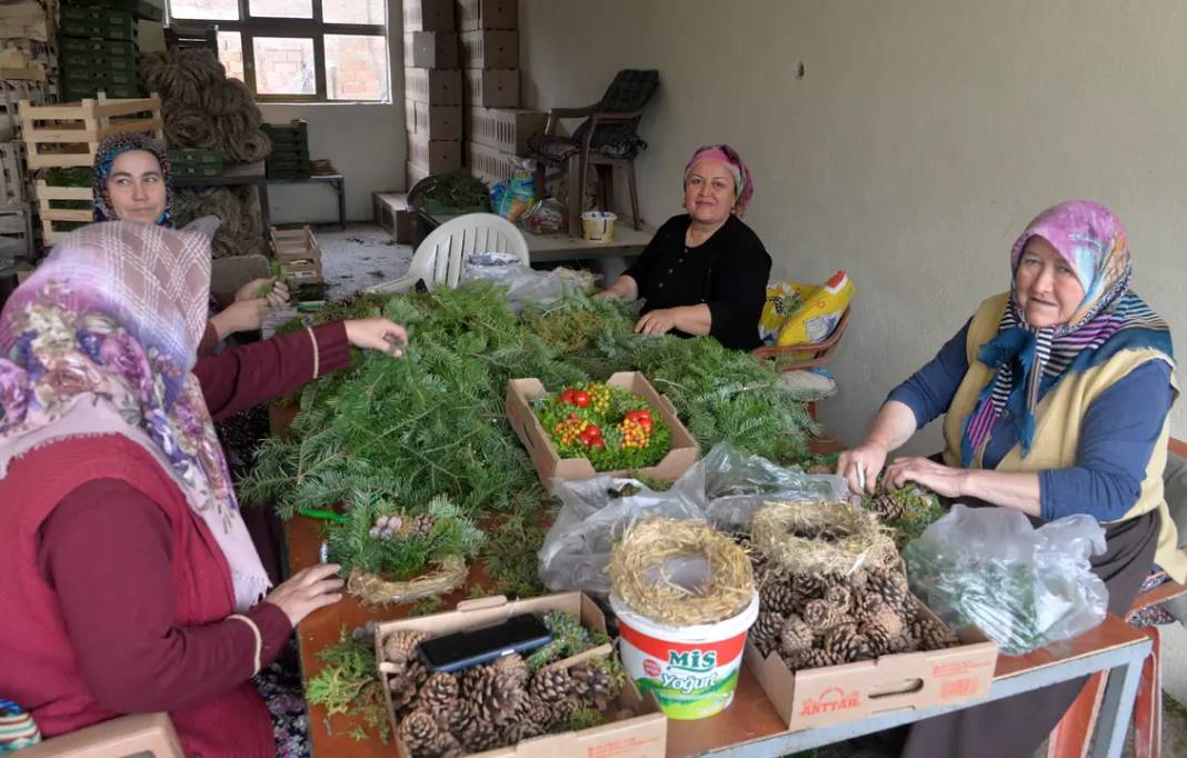 Burdur’dan Avrupa'ya 1 Milyon Noel Çelengi 5
